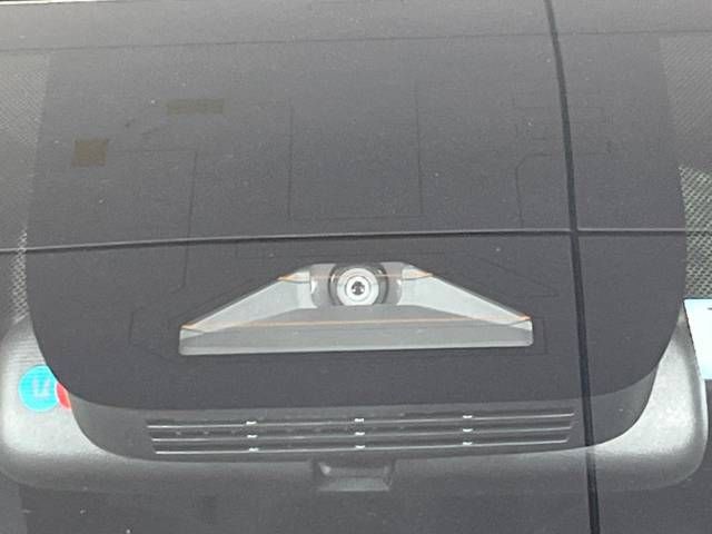 Toyota VOXY 2022-01 185330-4