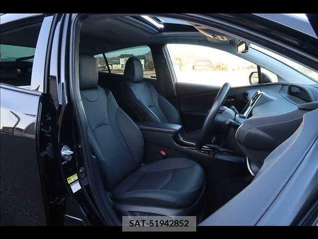 Toyota PRIUS 2019-11 249361-8