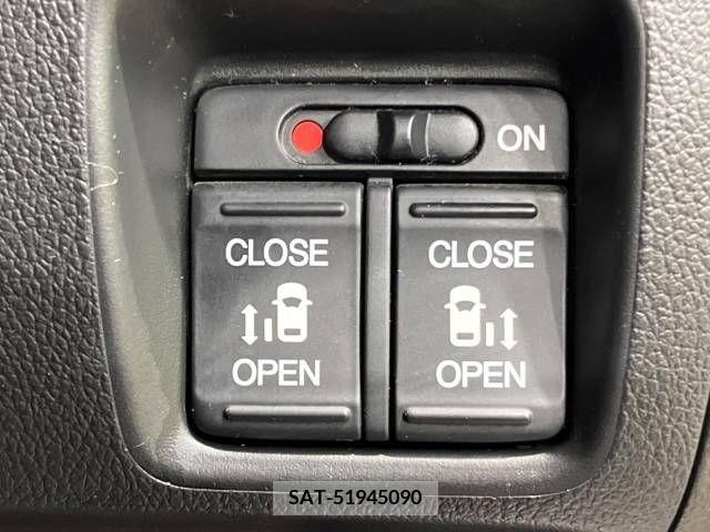 Honda N BOX CUSTOM 2016-09 351903-4