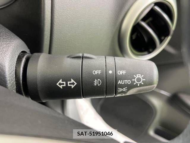 Nissan NOTE 2011-04 279846-4