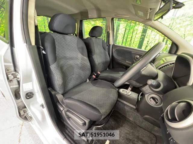Nissan NOTE 2011-04 279846-7