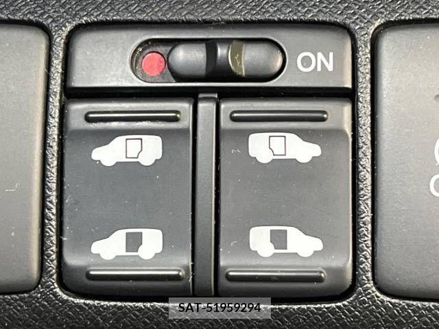 Honda e 2013-03 376955-2