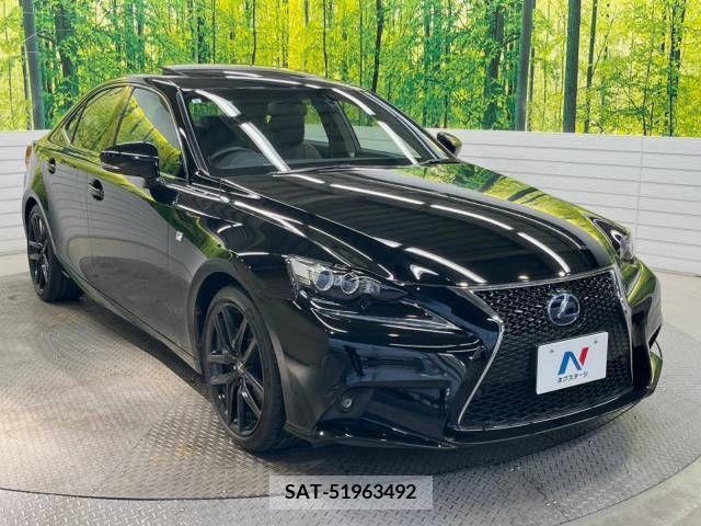 Lexus IS 2015-05 354063-16