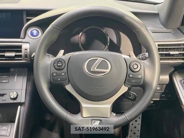 Lexus IS 2015-05 354063-11
