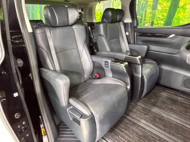 Toyota ALPHARD 2022-10 186323-8