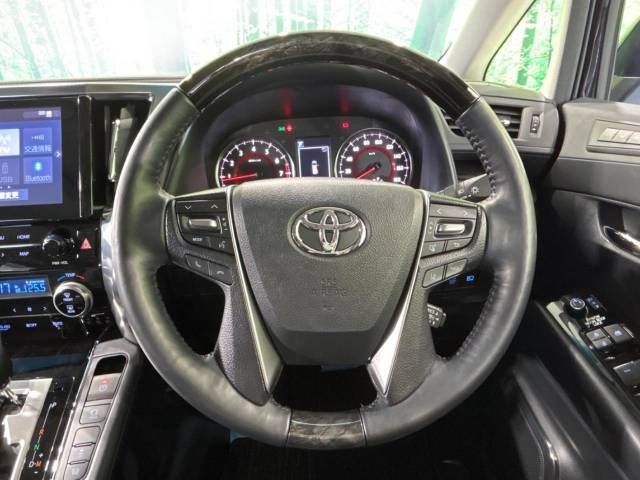 Toyota ALPHARD 2022-10 186323-13