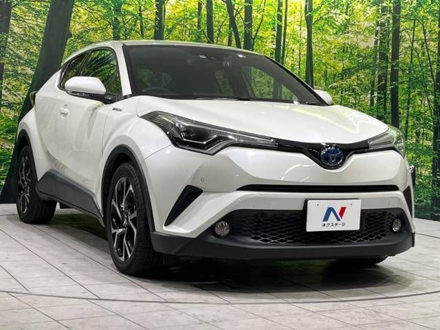 Toyota C-HR 2017-11 181864-16