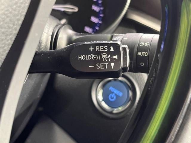 Toyota C-HR 2017-11 181864-4