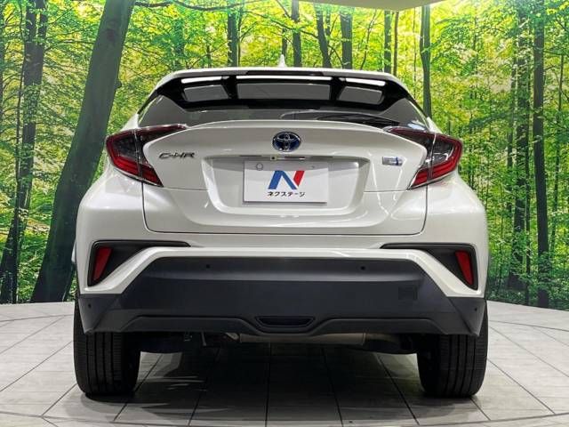 Toyota C-HR 2017-11 181864-15