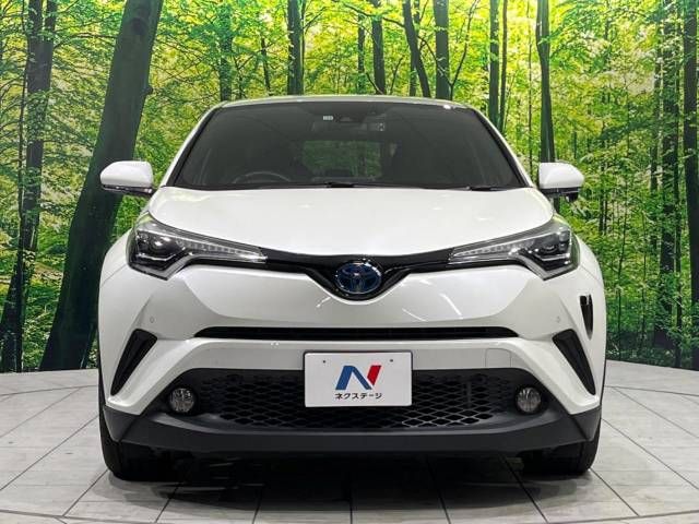 Toyota C-HR 2017-11 181864-14