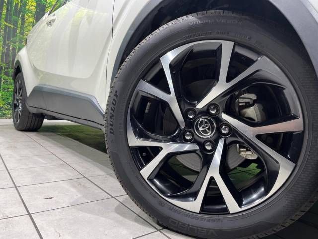 Toyota C-HR 2017-11 181864-13