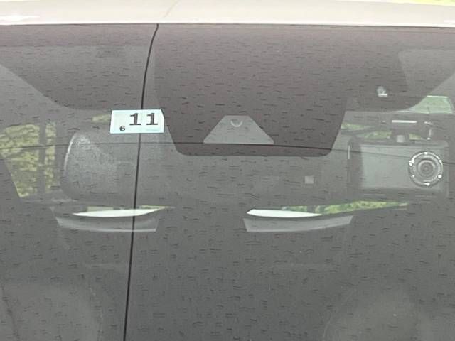 Toyota C-HR 2017-11 181864-2