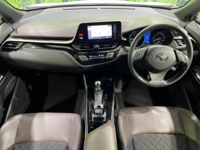 Toyota C-HR 2017-11 181864-1