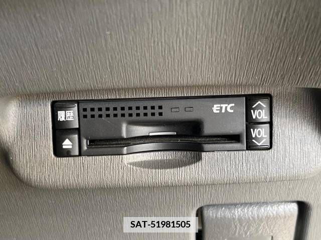 Toyota PRIUS 2010-02 383632-3