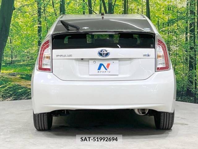 Toyota PRIUS 2015-11 393426-14