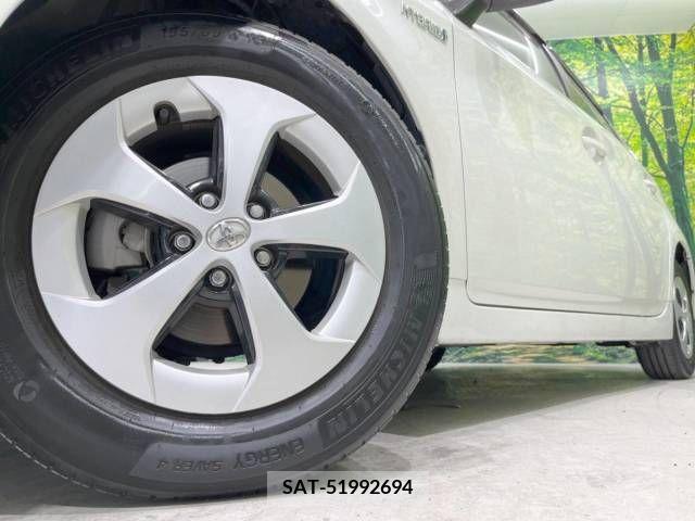 Toyota PRIUS 2015-11 393426-12