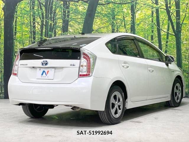 Toyota PRIUS 2015-11 393426-16