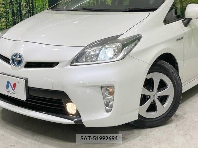 Toyota PRIUS 2015-11 393426-11