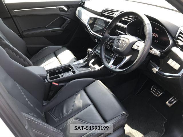 Audi Q3 2021-05 232005-9