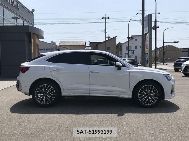 Audi Q3 2021-05 232005-5