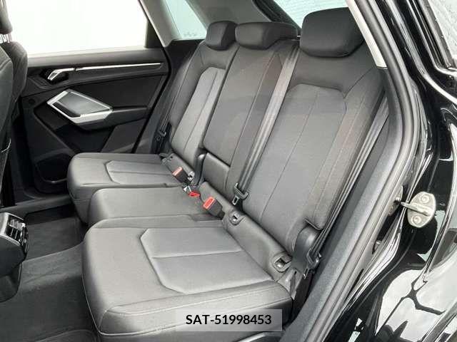 Audi Q3 2022-04 375263-16