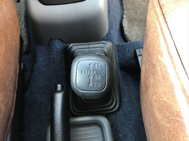 Mitsubishi PAJERO MINI 1999-02 184021-26