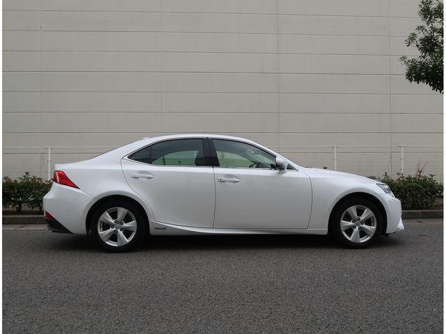 Lexus IS 2014-03 181485-17