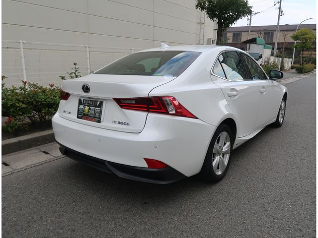Lexus IS 2014-03 181485-14