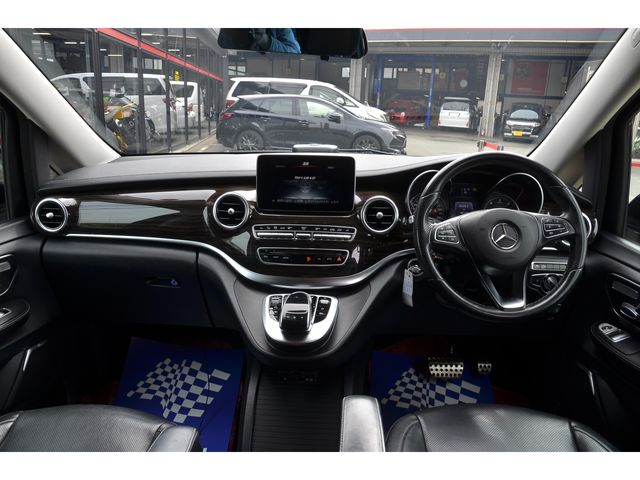 Mercedes Benz V-CLASS 2017-04 2811-6