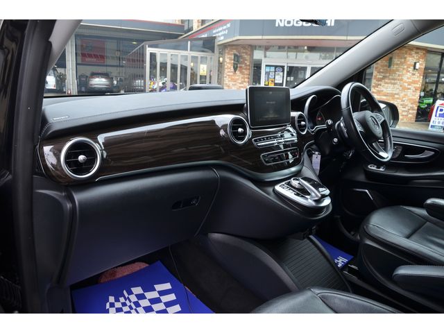 Mercedes Benz V-CLASS 2017-04 2811-12