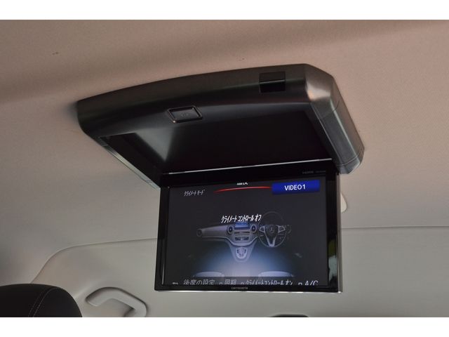 Mercedes Benz V-CLASS 2017-04 2811-18