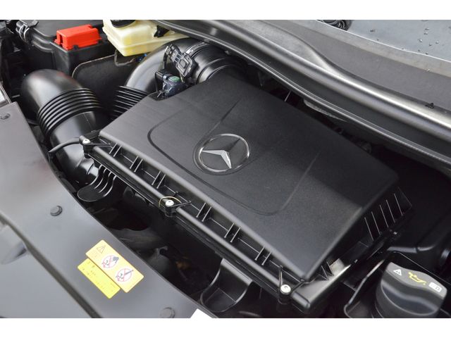 Mercedes Benz V-CLASS 2017-04 2811-22