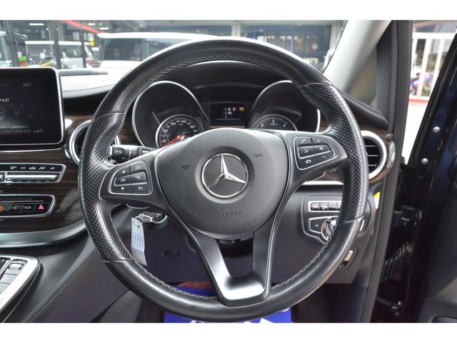 Mercedes Benz V-CLASS 2017-04 2811-7
