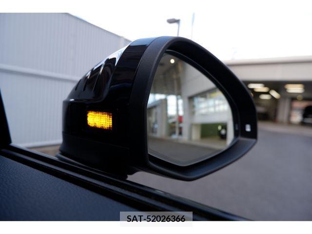 Audi A4 2023-03 334735-25