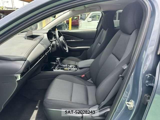 Mazda CX-30 2022-02 331733-4