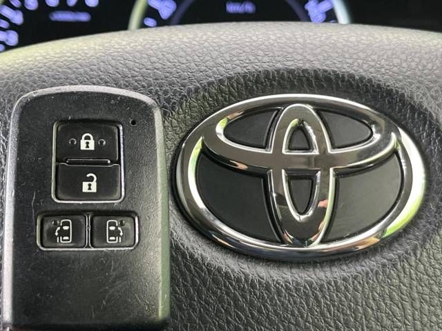 Toyota VOXY 2015-09 26924-6