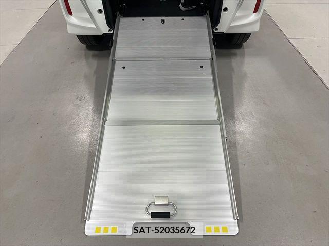Honda N BOX CUSTOM 2018-04 307449-0