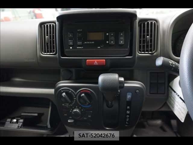 Suzuki EVERY 2023-01 301652-10