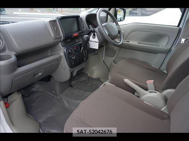 Suzuki EVERY 2023-01 301652-6