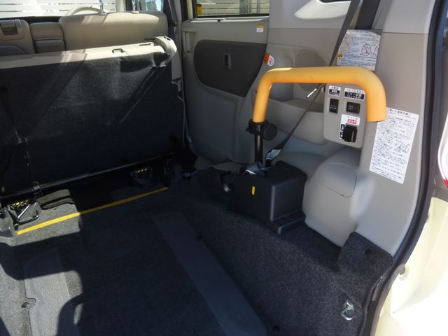 Daihatsu TANTO 2014-09 16095-6