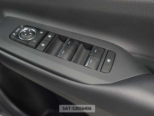 Toyota PRIUS 2023-04 337631-15