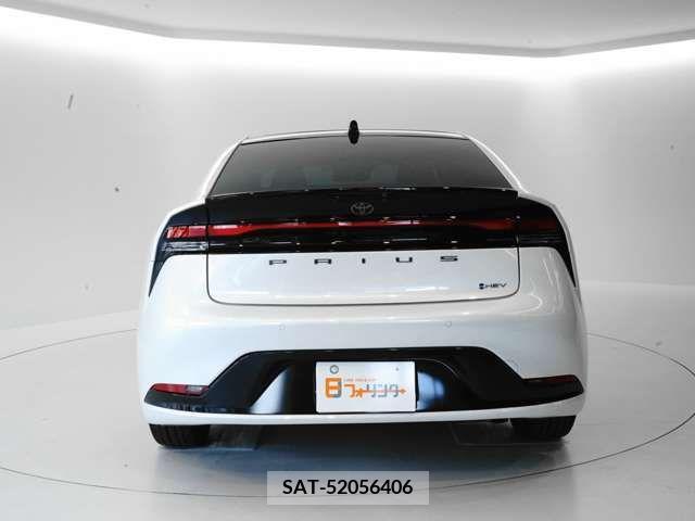 Toyota PRIUS 2023-04 337631-3