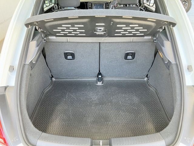 VolksWagen THE BEETLE 2017-06 8352-13