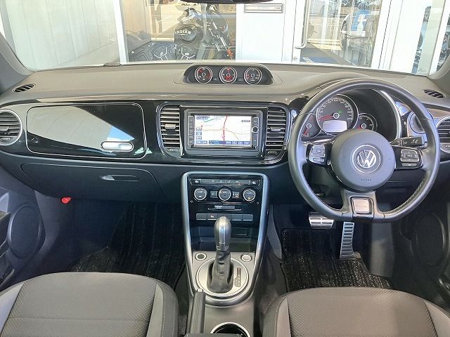 VolksWagen THE BEETLE 2017-06 8352-2