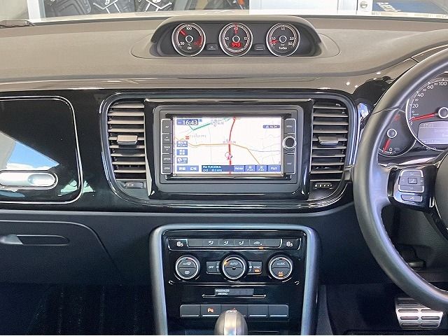 VolksWagen THE BEETLE 2017-06 8352-3