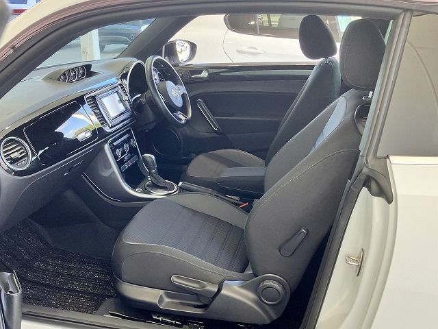 VolksWagen THE BEETLE 2017-06 8352-4