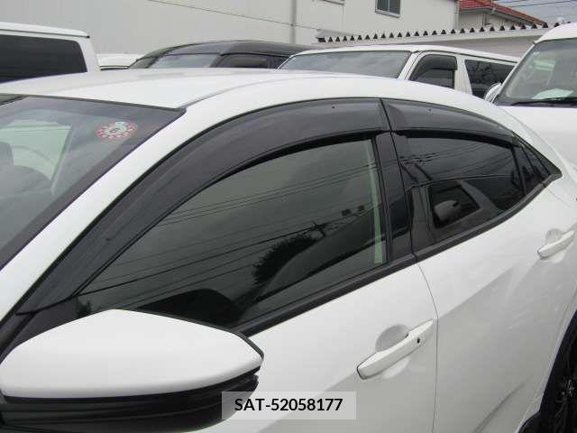 Honda CIVIC 2018-11 339113-17
