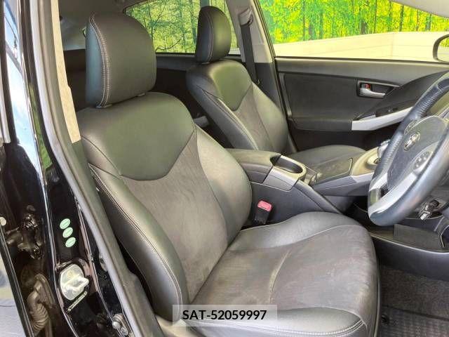 Toyota PRIUS 2012-08 322103-3