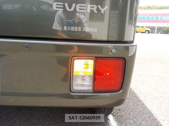 Suzuki EVERY 2022-03 359901-28