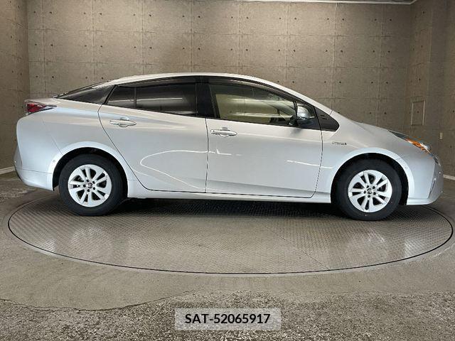 Toyota PRIUS 2017-11 347405-5